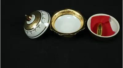 Détail de la pierre Lek Laï n°4 dans son écrin