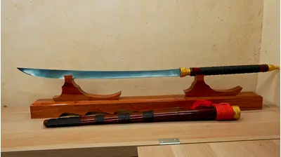 Vue d’ensemble de l’épée sur mesure