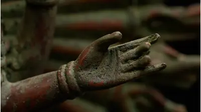 Statue bénie d’Avalokiteshvara aux 1 000 bras en laiton, détail complémentaire n°6