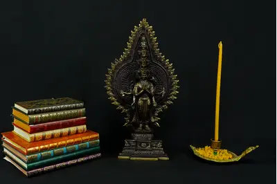 Petite statue bénie d’Avalokiteshvara aux mille bras en laiton