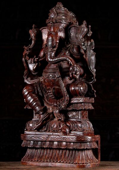Grand Ganesh en bois de neem, vue de profil