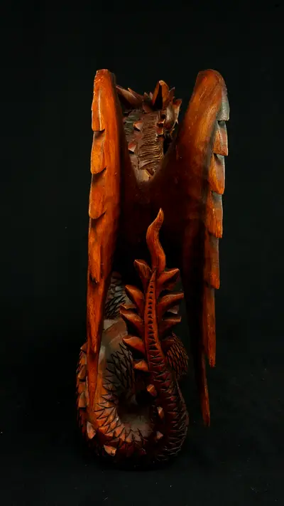 Dragon béni n°2 en bois de suar, vue arrière