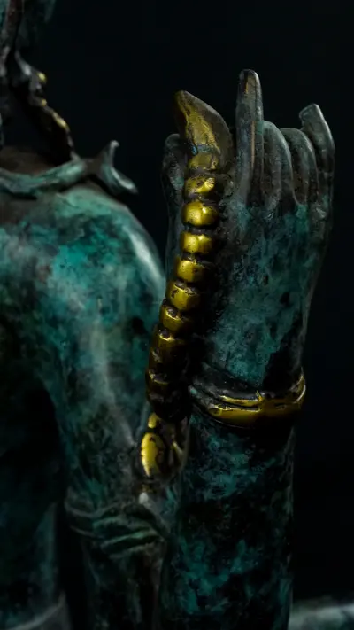 Statue bénie de Brahma en laiton réalisée à la cire perdue, détail complémentaire n°15