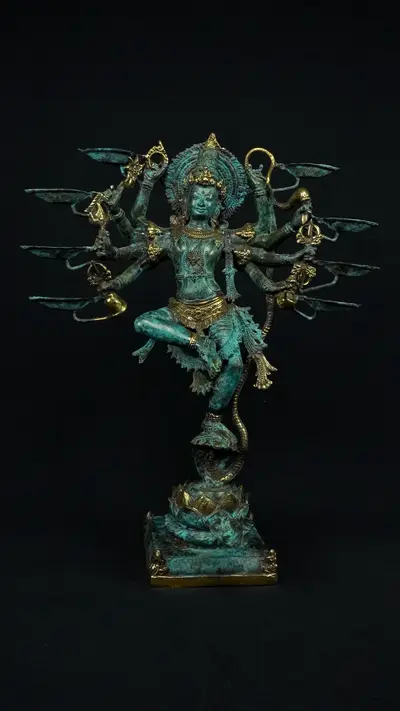 Lakshmi bénie n°1 en laiton, vue de face