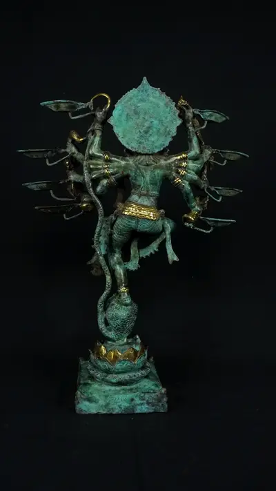 Lakshmi bénie n°2 en laiton, vue arrière