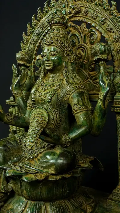 Statue bénie de Guanyin n°4 en laiton, détail complémentaire n°8