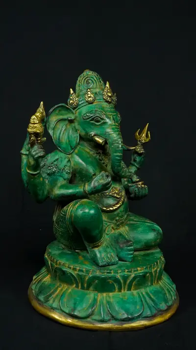 Statue bénie de Ganesh vert en laiton, détail complémentaire n°3