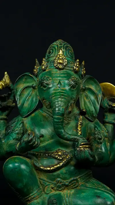 Statue bénie de Ganesh vert en laiton, détail complémentaire n°5