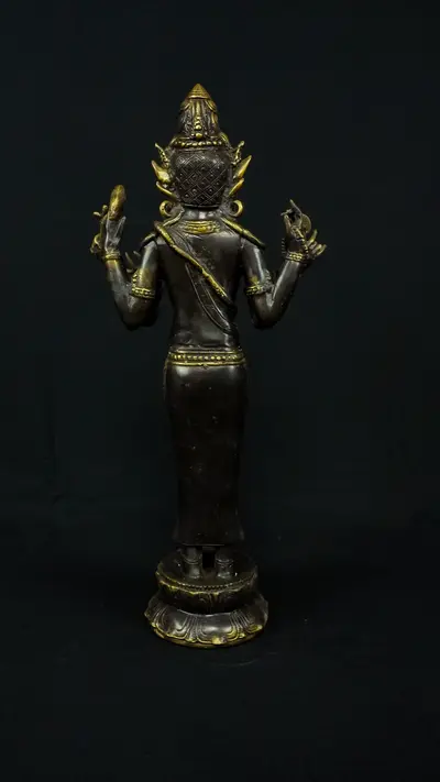 Shiva indonésien à six bras, vue arrière