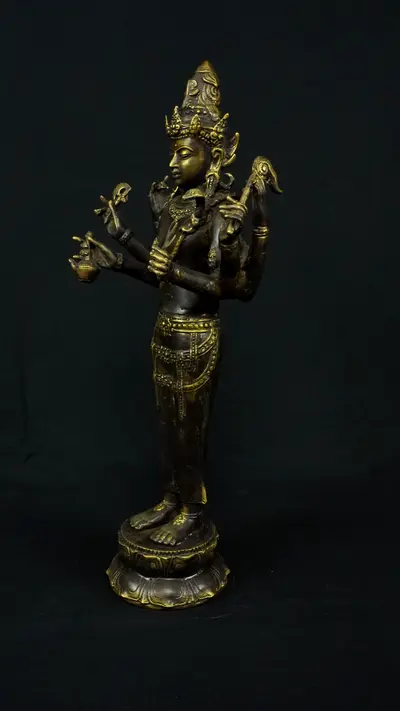 Statue sacrée bénie – Shiva indonésien à six bras – 66 cm, détail sculpté n°5
