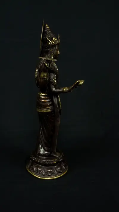 Statue sacrée bénie – Prêtre ou saint sacré – 40 cm, vue complémentaire n°4