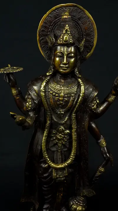 Statue sacrée bénie – Prêtre ou saint sacré – 40 cm, détail sculpté n°4