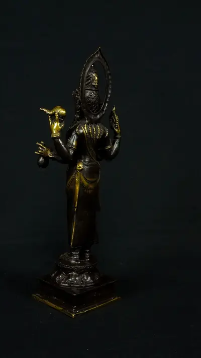 Statue sacrée bénie – Gardien de la sagesse, détail sculpté n°1