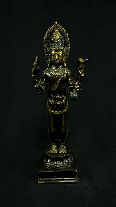 Brahma béni de forme indonésienne, vue de face