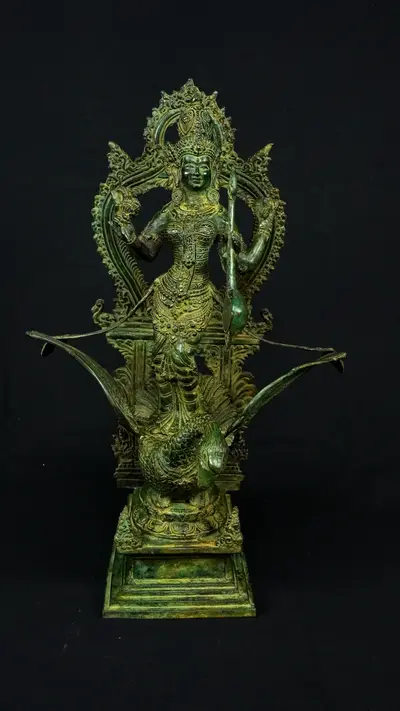 Statue sacrée bénie – Saraswati au cygne, vue complémentaire n°3