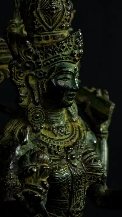 Détail du visage de Saraswati
