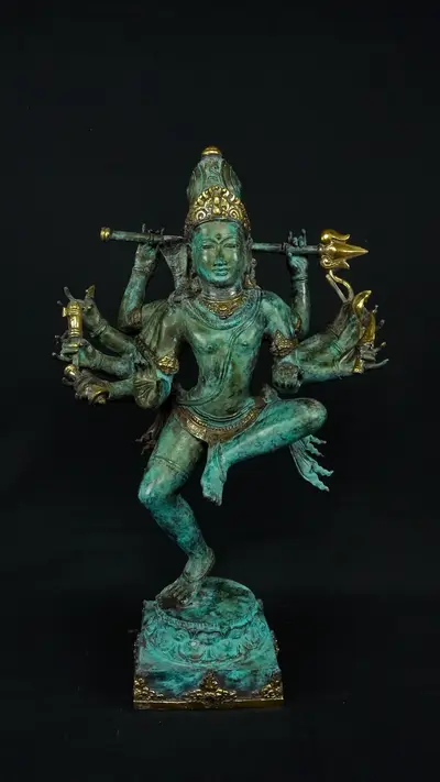 Statue bénie de Shiva Nataraja en laiton, vue de face