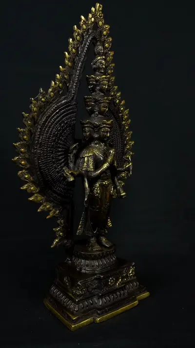 Statue sacrée bénie – Avalokiteshvara aux 1000 bras, vue complémentaire n°4