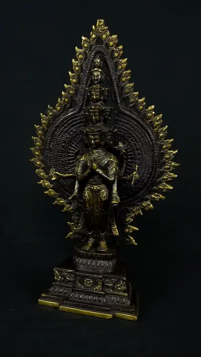 Statue sacrée bénie – Avalokiteshvara aux 1000 bras, vue complémentaire n°8