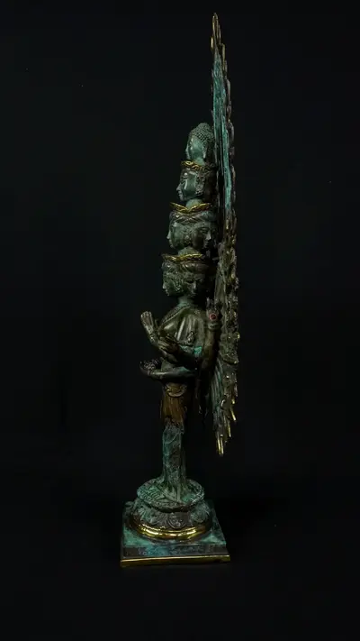 Statue bénie d’Avalokiteshvara aux 1 000 bras, exemplaire n°1, détail complémentaire n°1