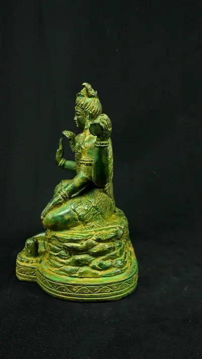 Petit Shiva en laiton, vue de profil