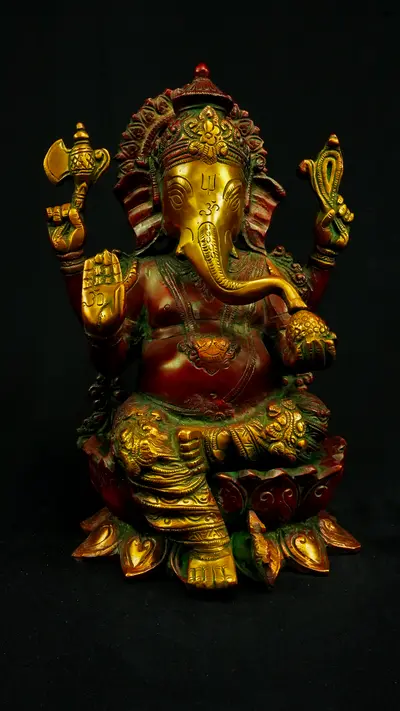 Ganesh n°1 en laiton, vue entière