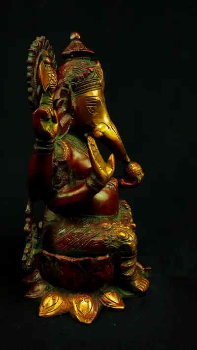 Ganesh n°2 en laiton, vue de profil