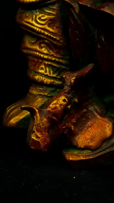 Détail du pied de Ganesh n°2