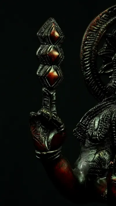 Statue sacrée bénie – Murugan n°1 – 46 cm, détail sculpté n°11