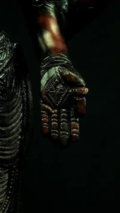 Détail d’une main de Murugan n°2