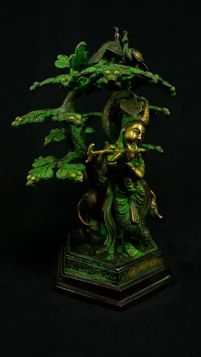 Statue sacrée bénie – Krishna sous l’arbre n°2 – 33 cm, vue complémentaire n°3