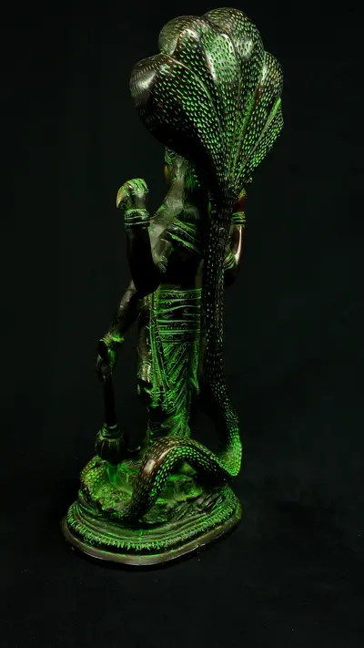 Statue bénie de Dhanvantari provenant d’Inde, détail complémentaire n°10