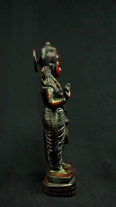 Dhanvantari béni n°2 en laiton, profil droit