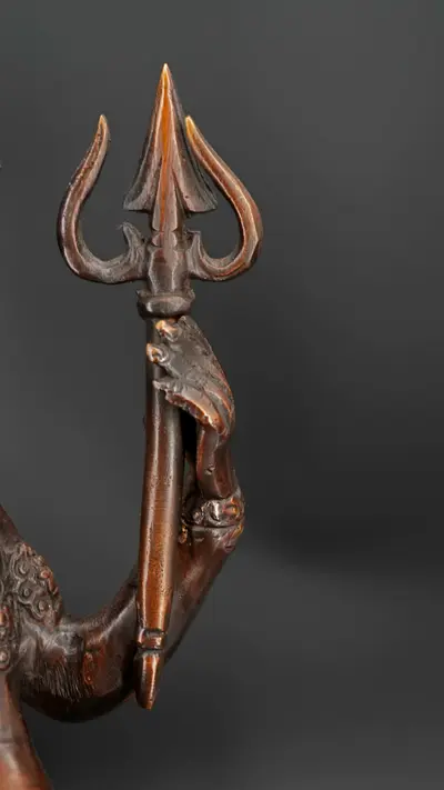 Détail du trident de Ganesh Guerrier