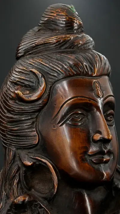 Statue bénie de Shiva provenant de Delhi, en Inde, vue complémentaire n°4