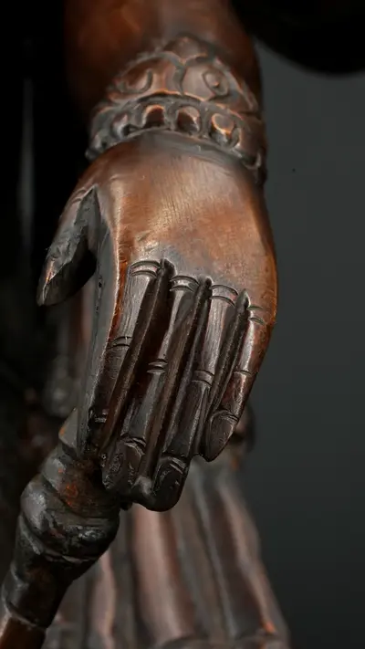 Détail de la main de Ganesh Guerrier